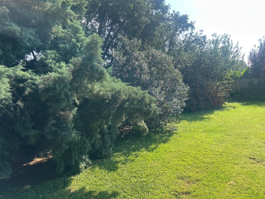 5 Bedroom Property for Sale in Viljoenskroon Free State